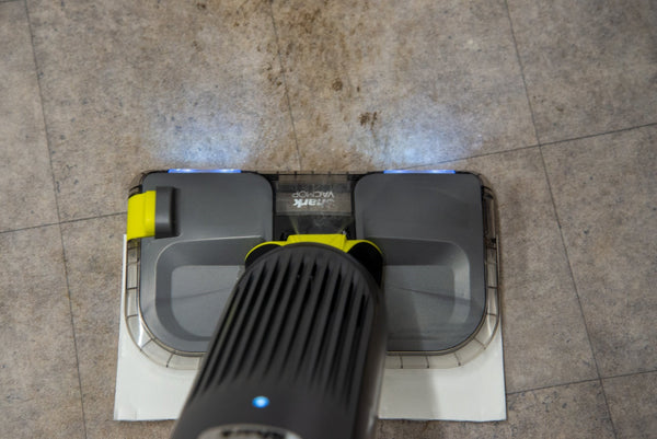 Self-cleaning robot mop is superbly smart