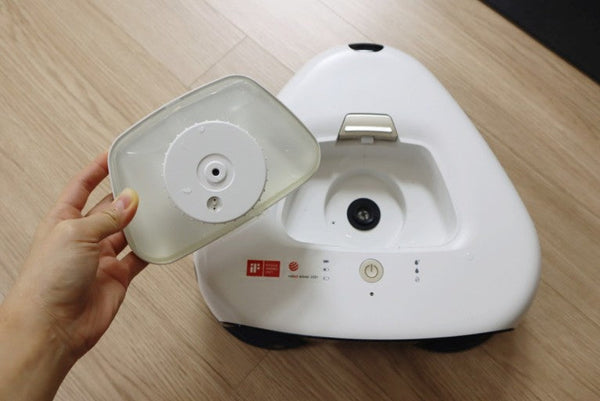 Keeping Your Floors Clean for Your Crawling Toddlers - EVERYBOT