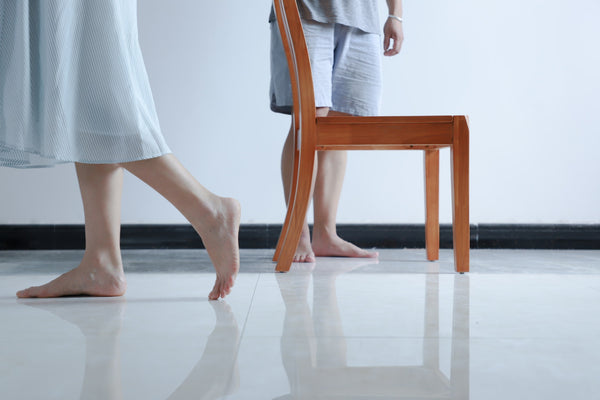 Try The Barefoot Test to See How Clean Your Floors Are Everybot
